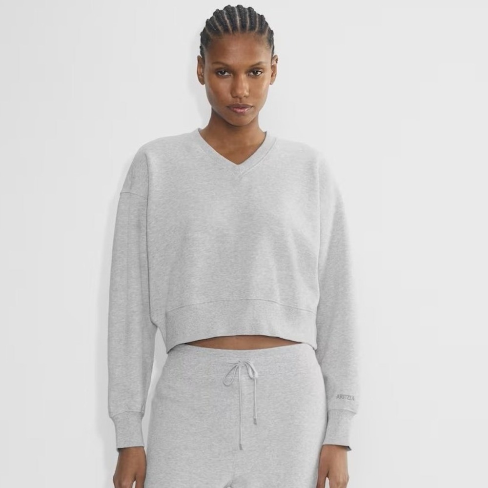 Aritzia Cozy Sweatfleece Boyfriend Relaxed V-Neck Fleece Sweatshirt Gray- Size S